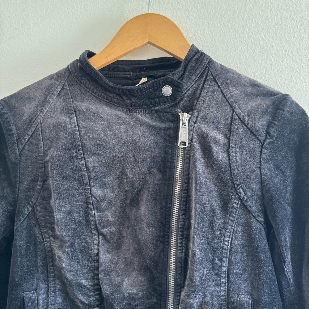 Free People Black Lacey Corset Velvet Lace Up Moto Jacket size Small - Picture 5 of 9